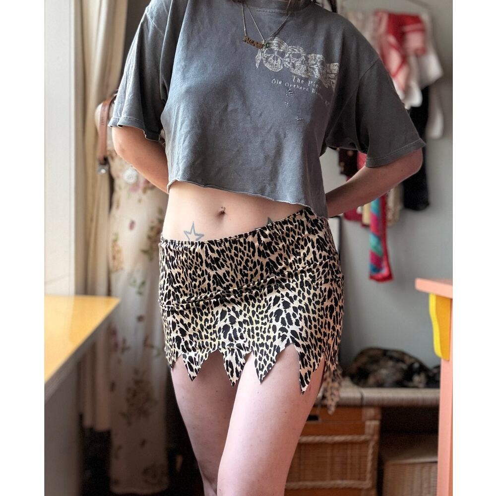 Vintage 90s Leopard Print Mini Skirt | Jagged Handkerchief Hem | Mob Wife Y2K |M